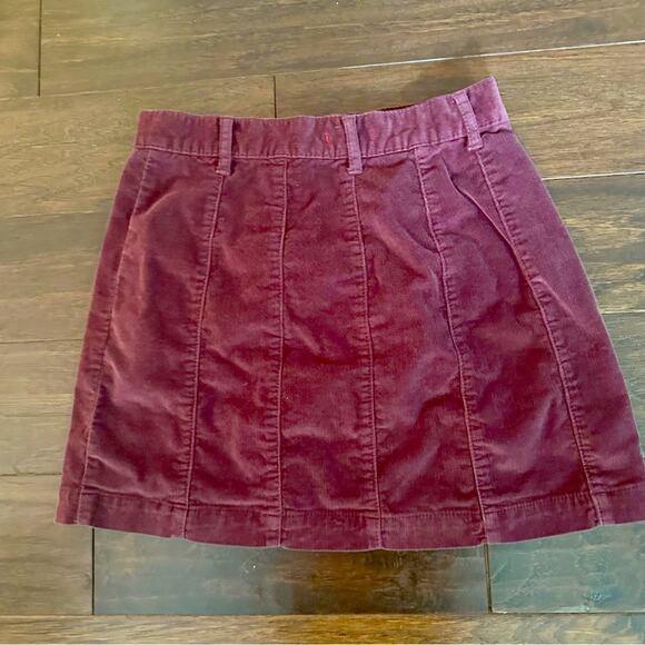 BDG Corduroy Burgundy Wine Maroon Mini Skirt Fall gold Snap Button Front Size 6 - Picture 10 of 12